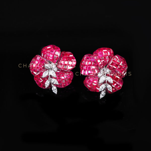 Medium Chaba Flower Earrings